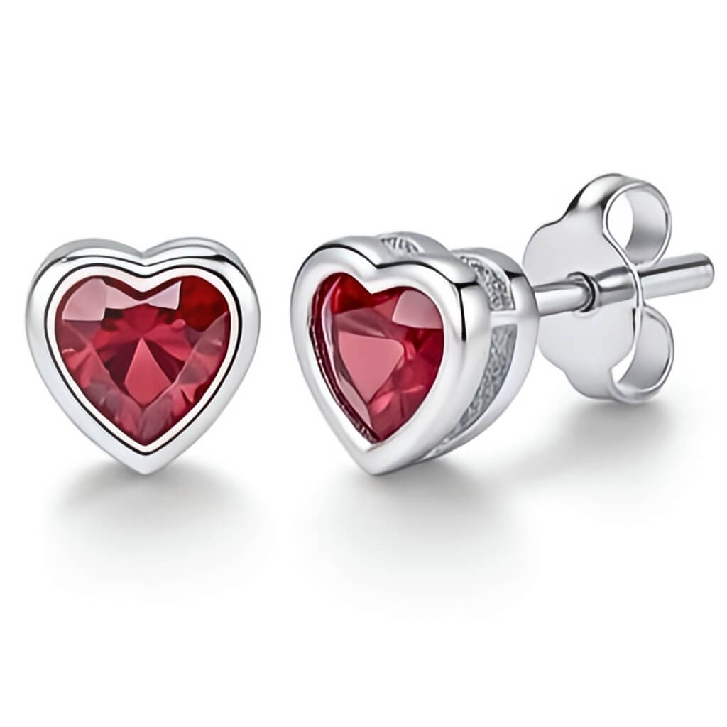 Brincos Stud em formato de Coração